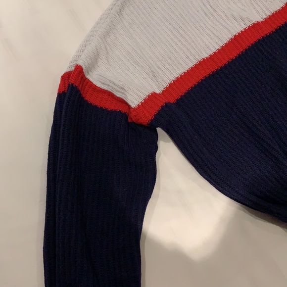 Cropped tri-color knit sweater - Picture 3 of 3